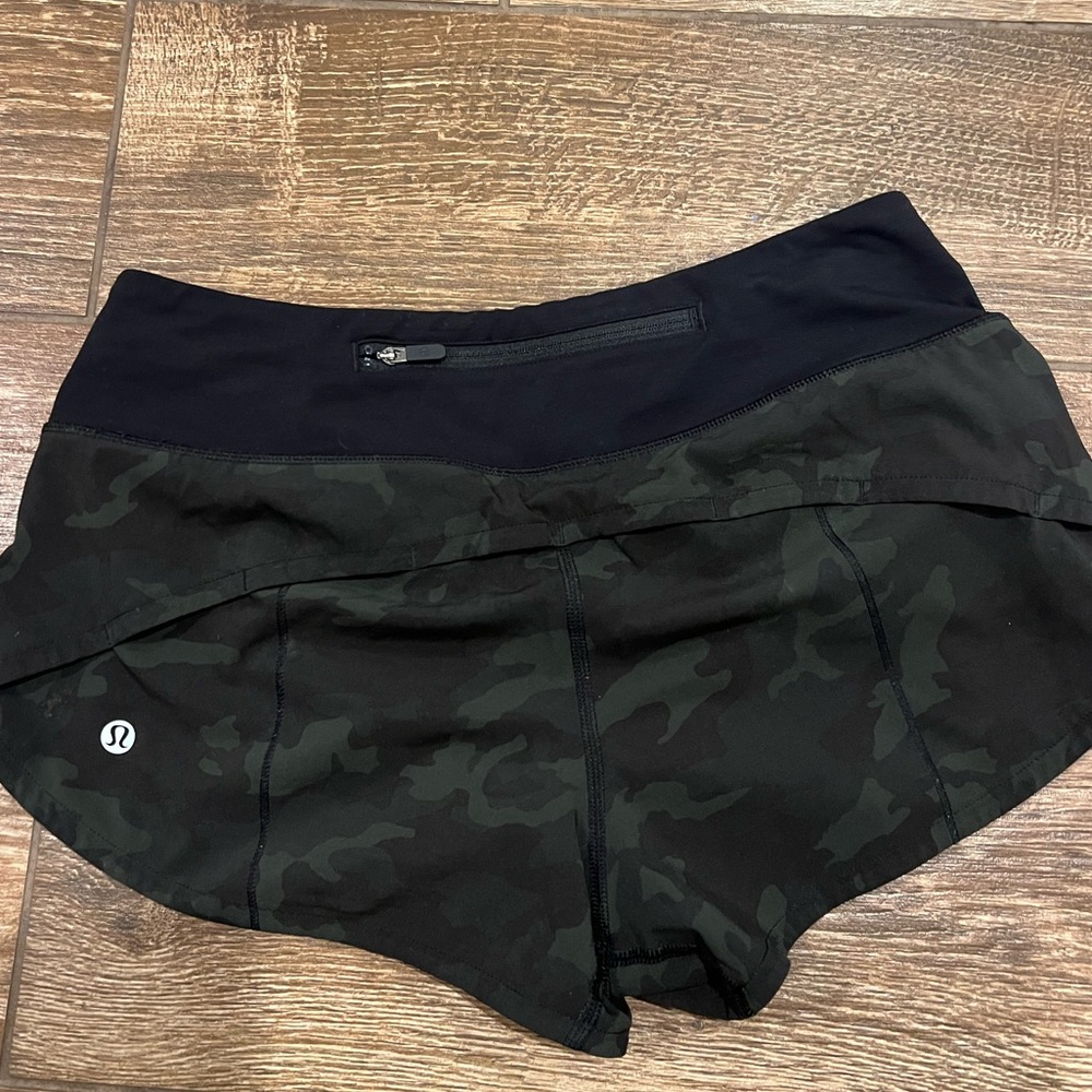 ❌SOLD ❌ Lululemon Camo Running Shorts